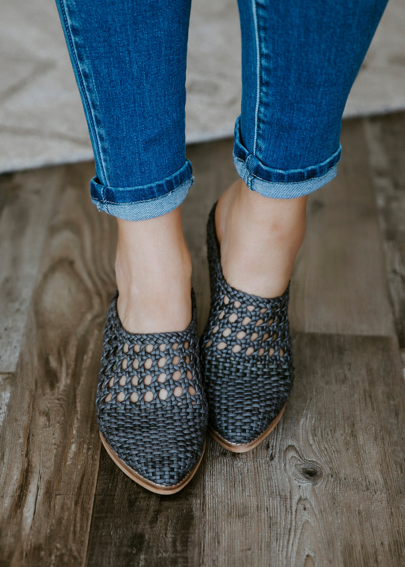 paris woven mule