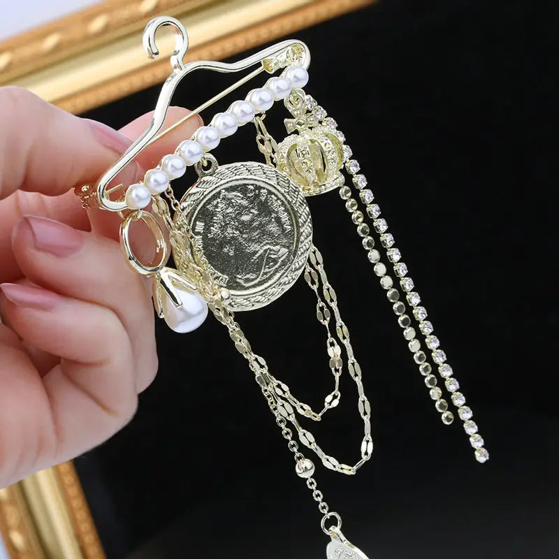 elegant brooch pin with chain fashion accessory for weddings coats details 3