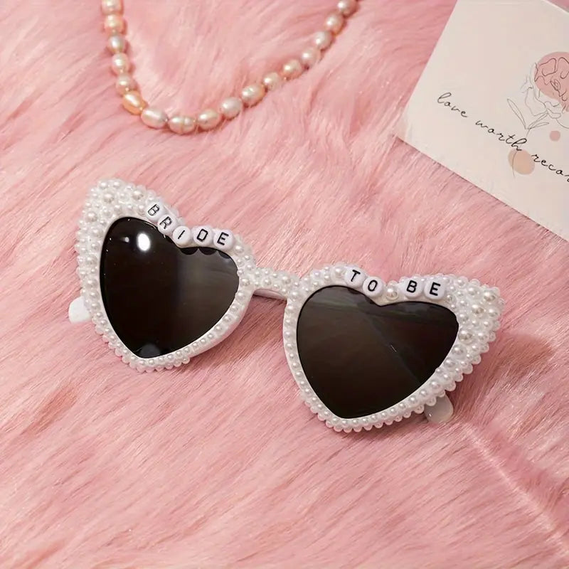 1pc gafas de corazón para novia, gafas de sol de corazón para novia, gafas de perlas para novia, accesorios de boda, regalo para despedida de soltera, regalo de compromiso, gafas de la señora, gafas de perlas, gafas blancas, detalles 0