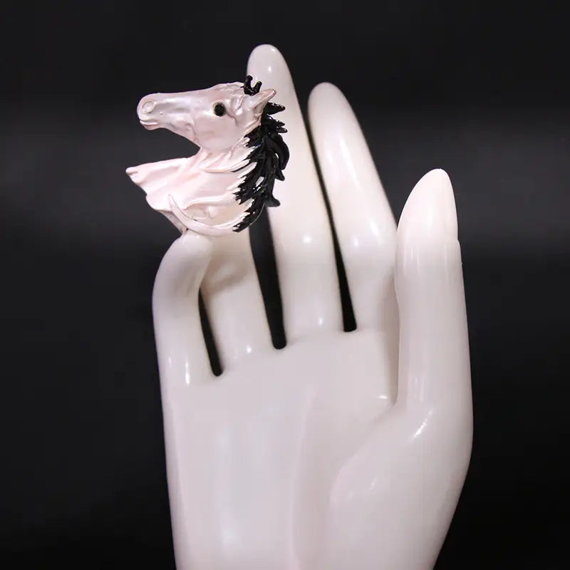 creative horse head brooch pin elegant animal theme brooch jewelry accessory details 0