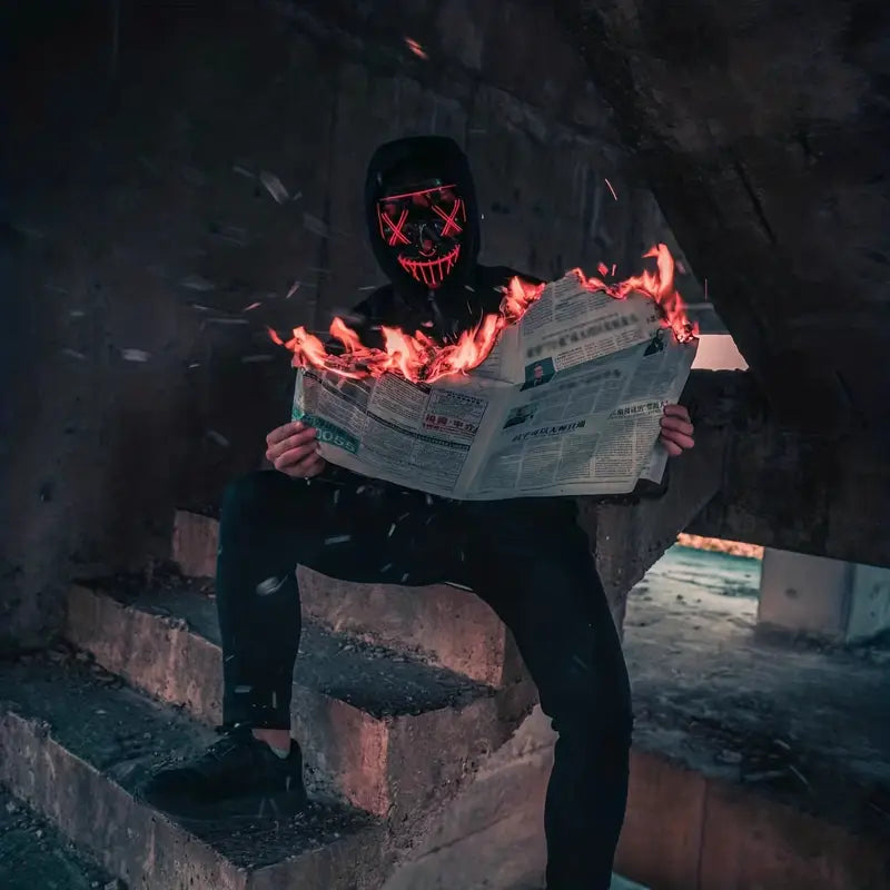 Máscara de payaso LED cyberpunk para fiesta de Halloween, accesorio para ambiente fotográfico - 8 opciones de color, máscara luminosa con energía de batería seca, compatible con baterías AA (baterías no incluidas) detalles 1