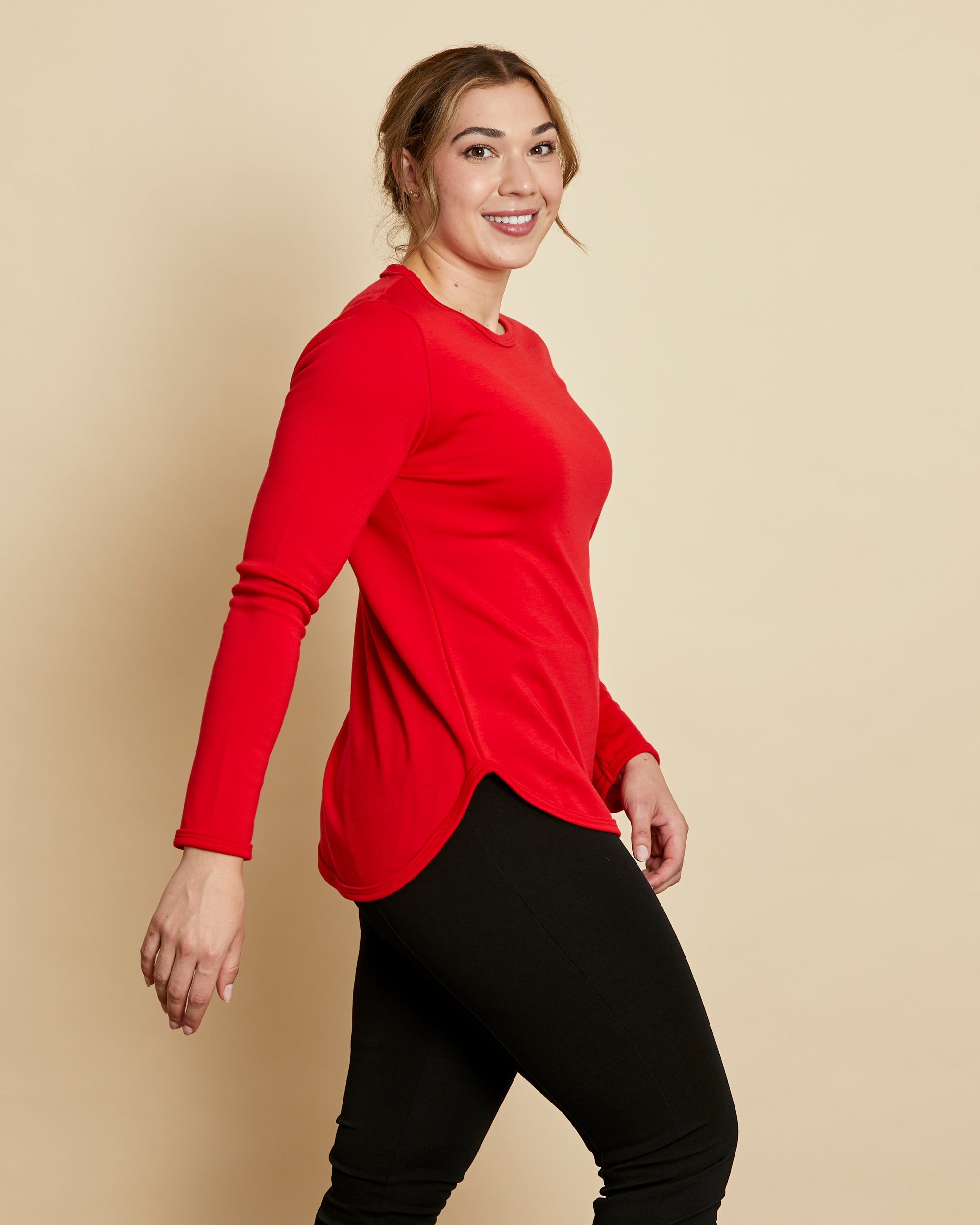 Womens Relaxed Fit Crew Neck Pullover AW23