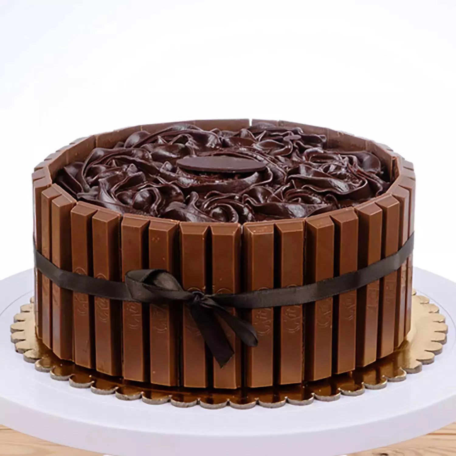 Order Kitkat Cake online | free delivery in 3 hours - Flowera