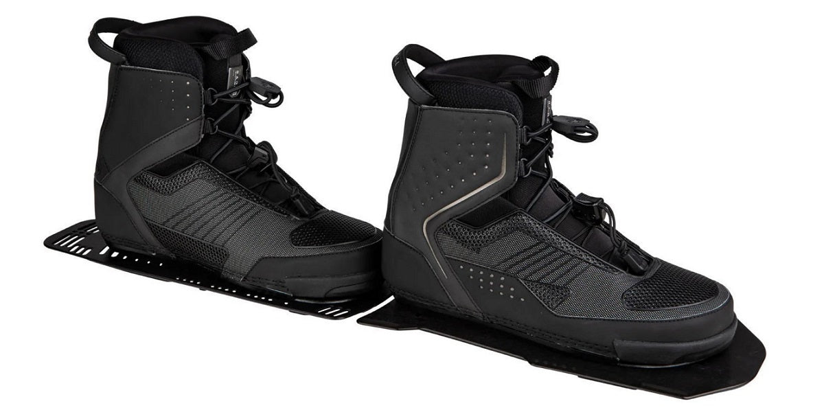 Double boot bindings for water skiing