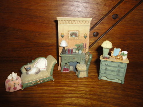 miniature victorian furniture