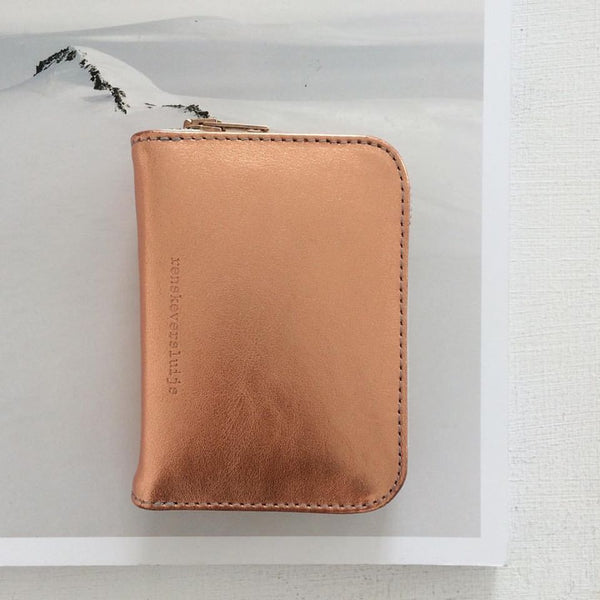 copper wallet by renskeversluijs, picture by Simone van Rees