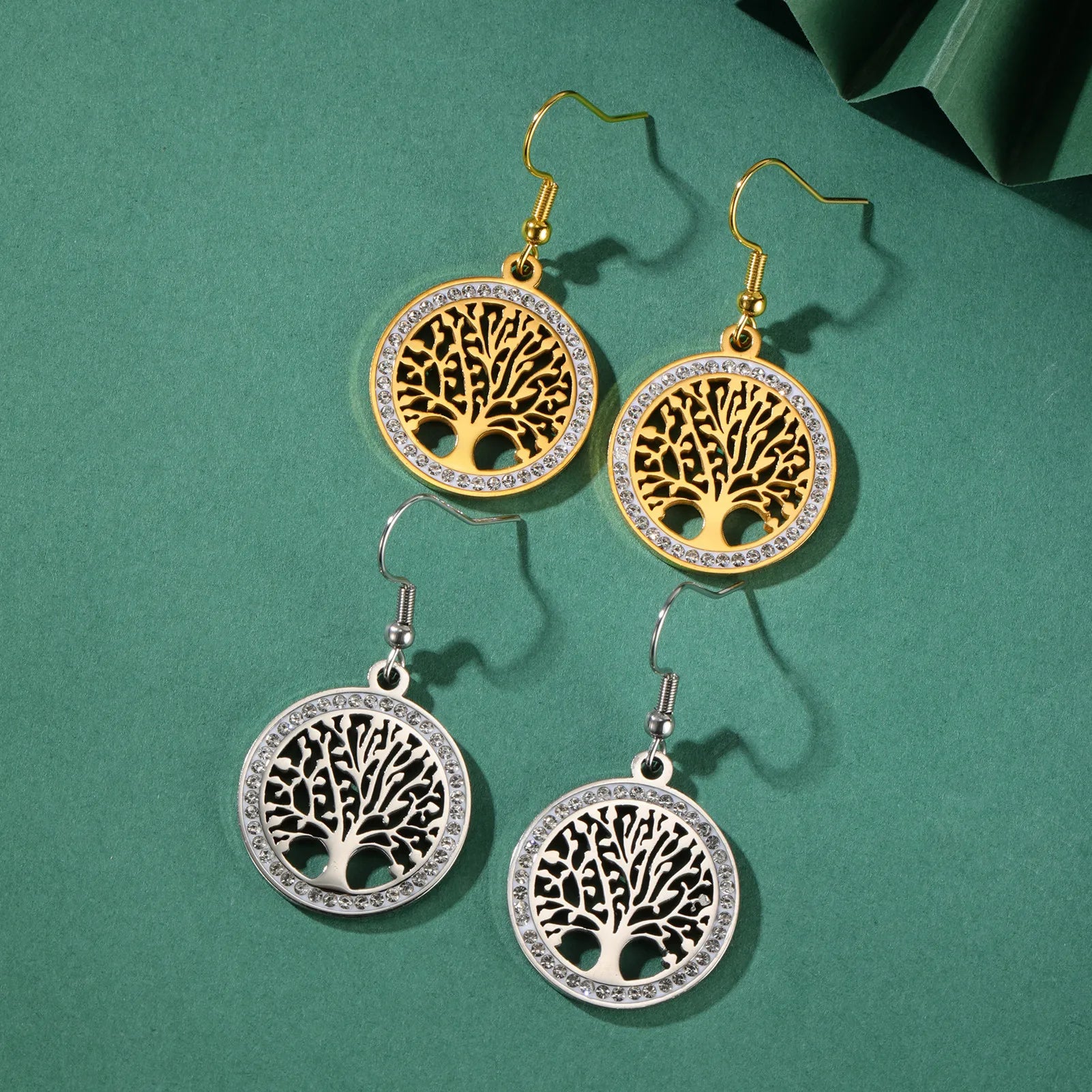 boucles d'oreilles arbre de vie pendantes rondes acier inoxydable doré ou argenté entourées de zircons