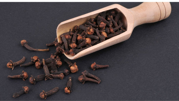 cloves in a spoon