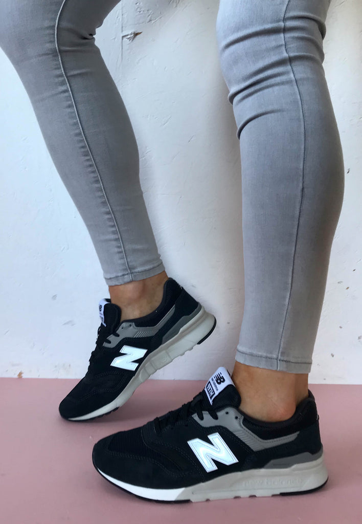 NEW BALANCE WOMENS RUNNERS – Tagged 