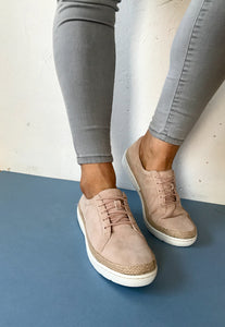 CLARKS WOMENS SHOES AND BOOTS 