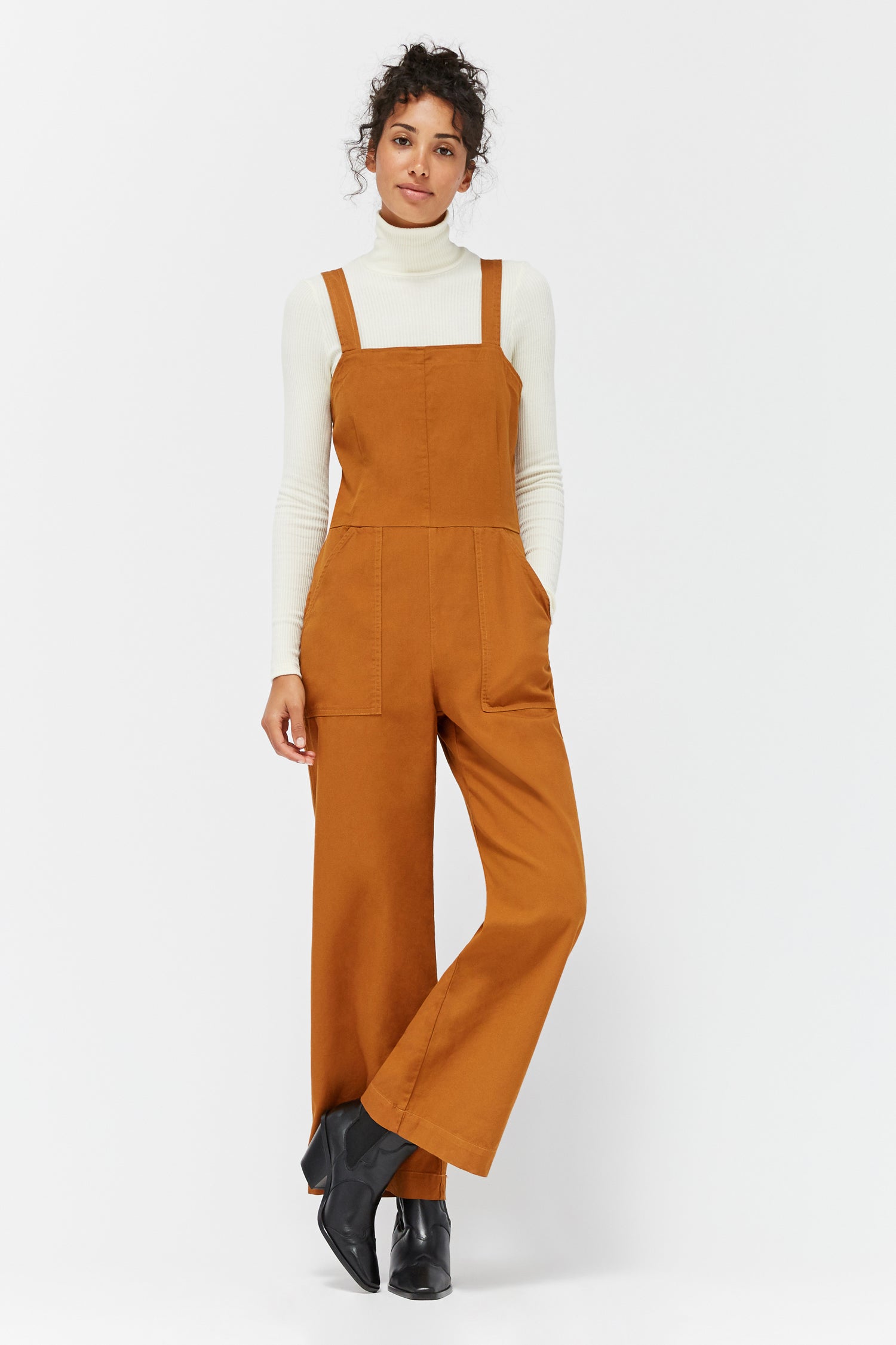 wear lincoln jumpsuit