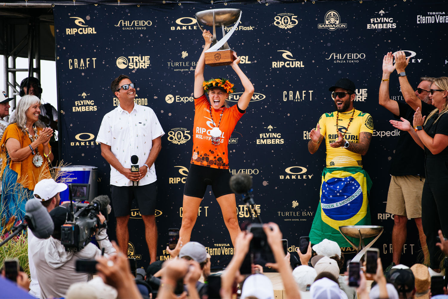 Stephanie Gilmore Makes History Winning an 8th World Title At Trestles