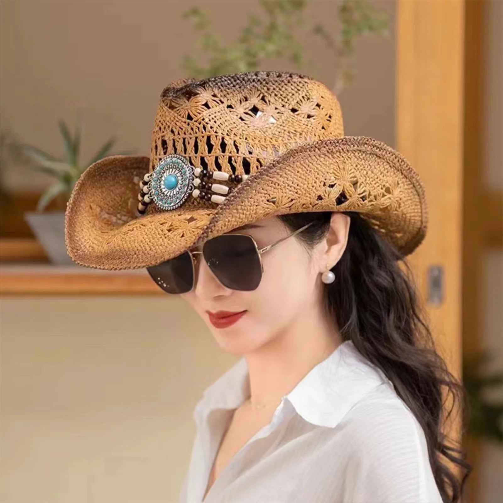 Western Cowboy Hats Straw Hats Breathable : Boots on the ground.