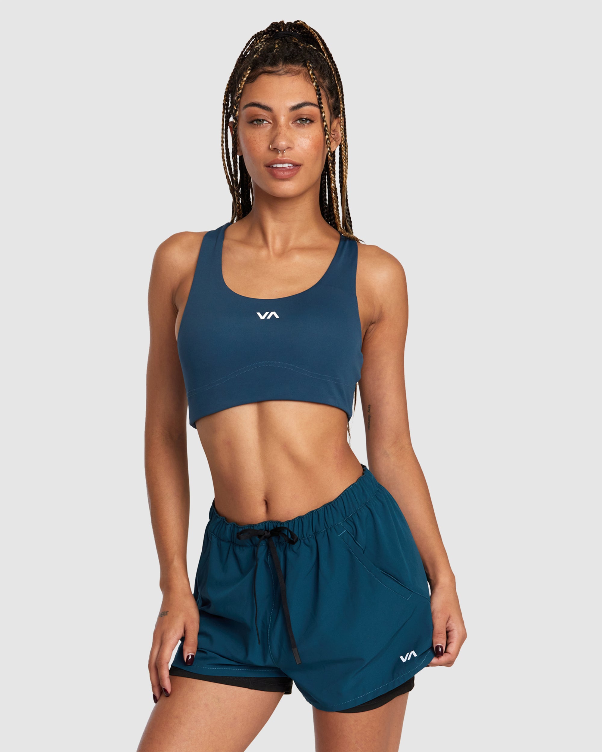 VA Essential Mid Support Sports Bra