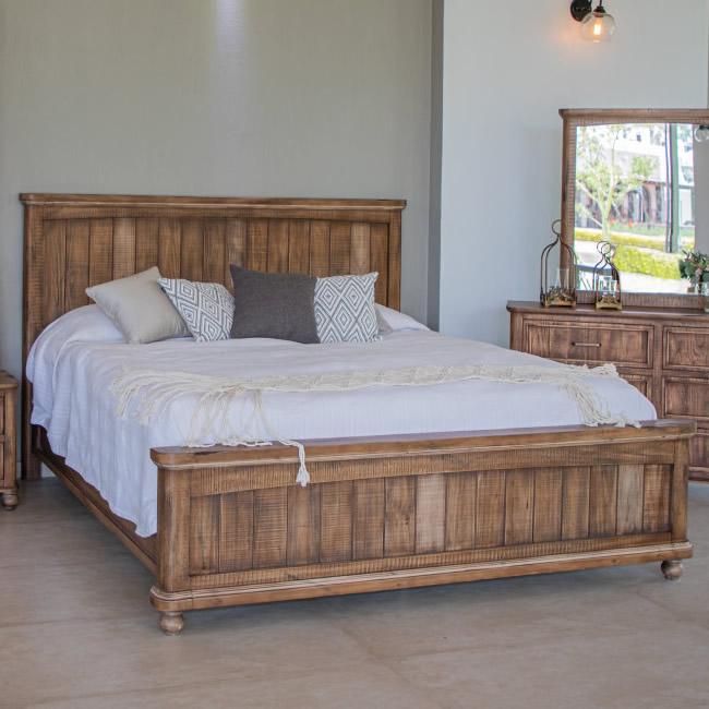 International Furniture Direct Villahermosa IFD7401 King Platform Bed