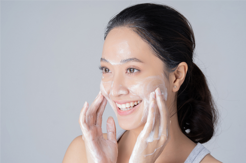 "The Science of Oily Skin: Biossential's Magical Cleansing and Toning Routine " Cleansing