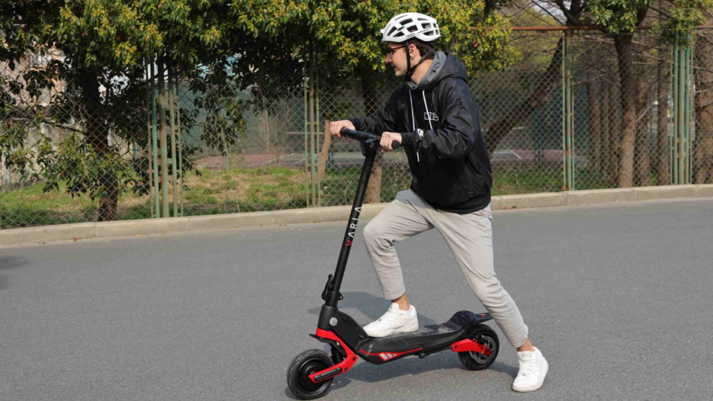 Varla commuter scooter