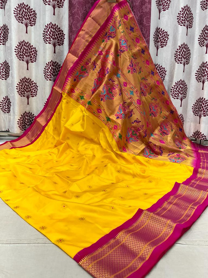 Buy Python Woven Kanjivaram Jacquard, Pure Silk Yellow Sarees Online @ Best  Price In India | Flipkart.com