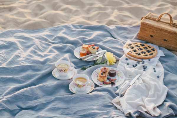 Hygge Valentine's Day Idea - Sunrise Beach Picnic