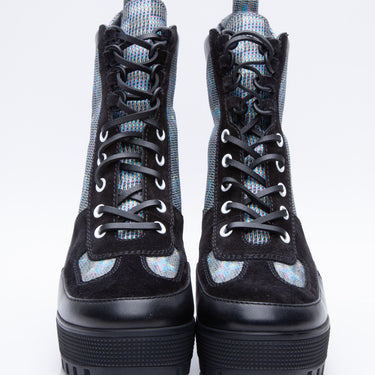 LOUIS VUITTON MONOGRAM EMBOSSED CALFSKIN DAMIER AZUR TIME OUT SNEAKERS –  Caroline's Fashion Luxuries