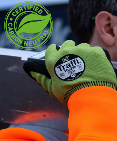 Worker wearing a TG6250 work glove