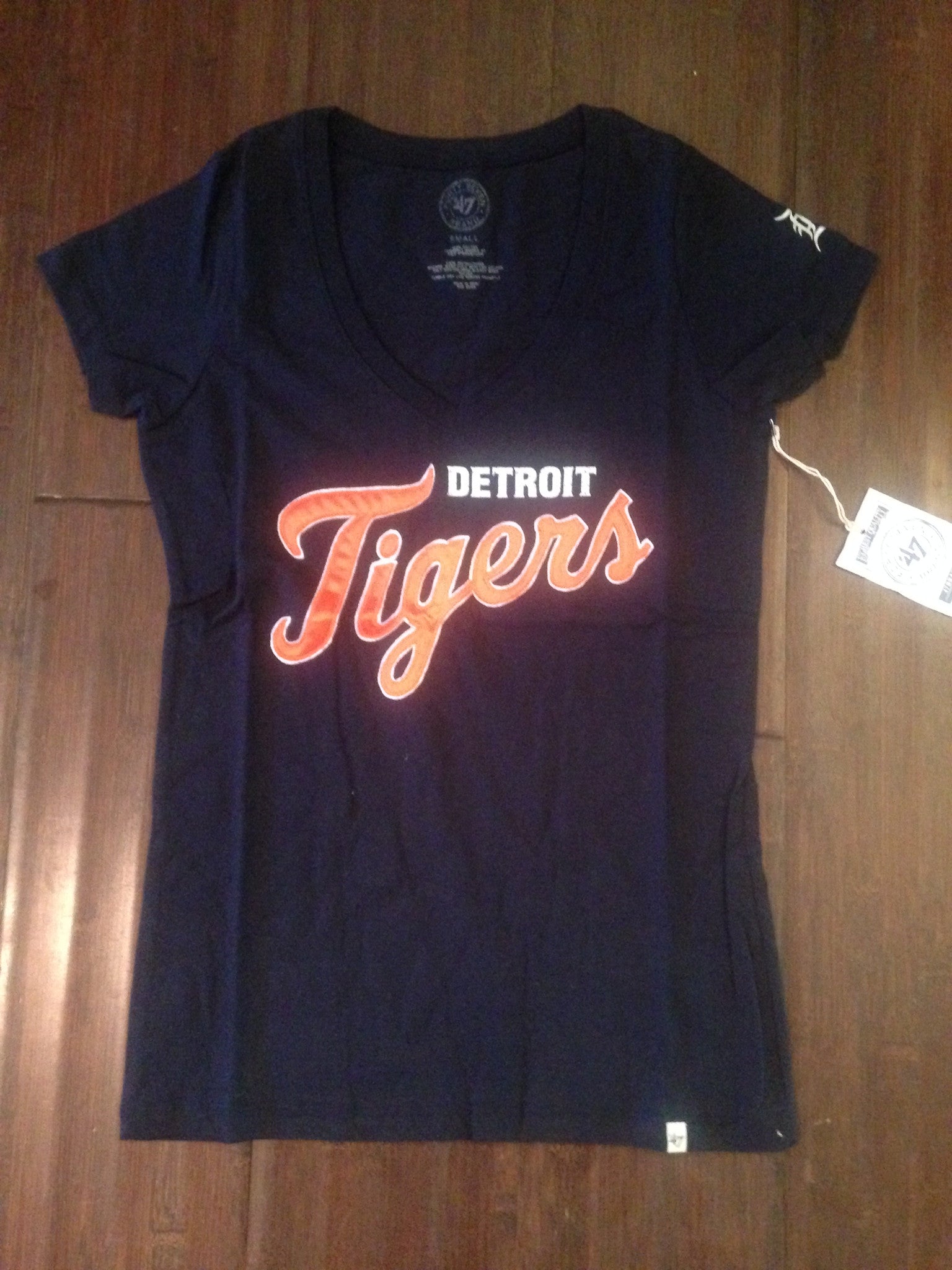 detroit tigers womens shirts