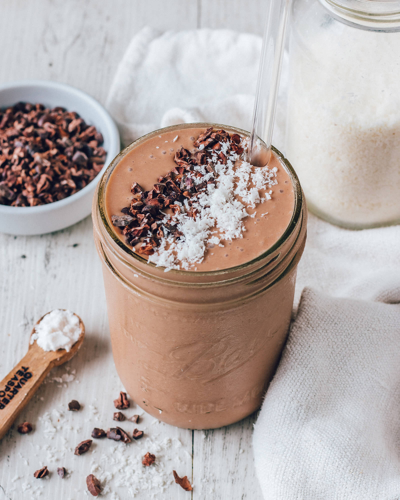 CHOC COCONUT SMOOTHIE | Tropeaka