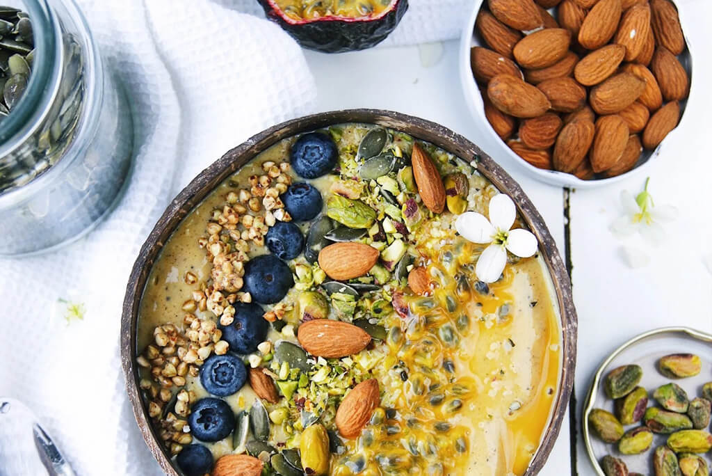 Tropical Smoothie Bowl