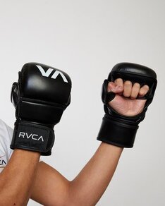sparring gloves vs bag gloves