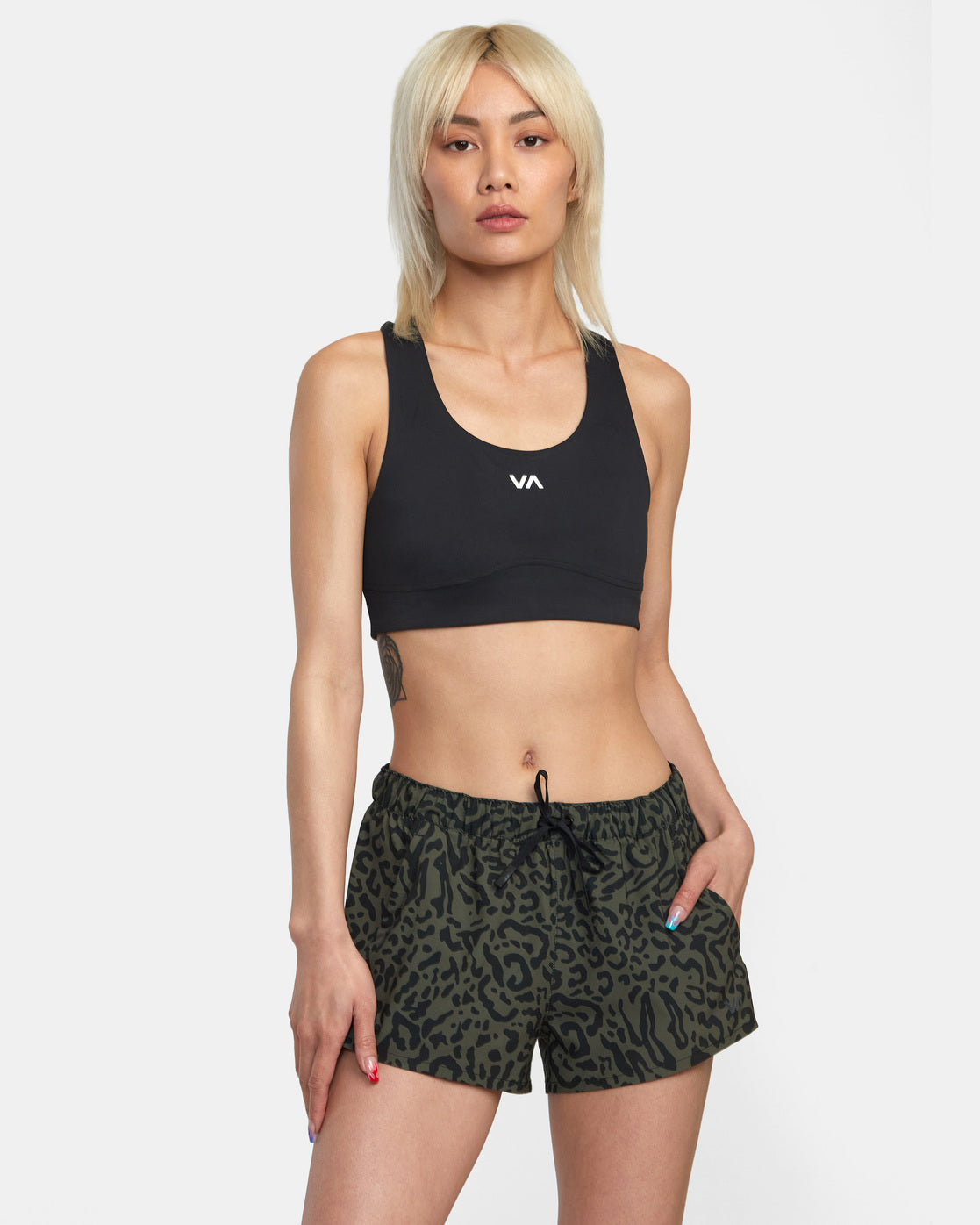 Va Essential Low-Rise Yogger Sport Shorts - Animal Olive