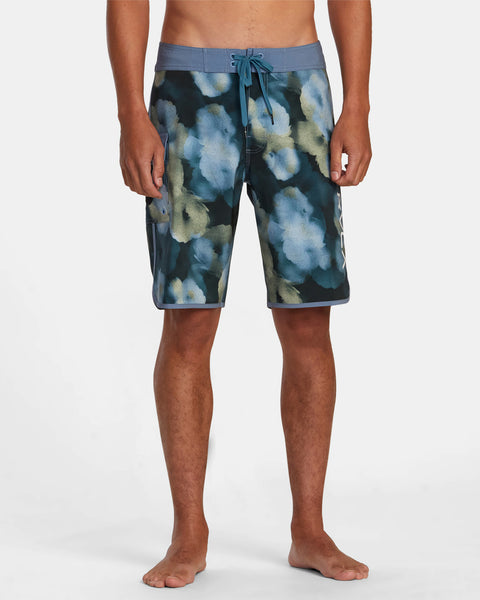 Reel Legends Mens 7in Hawaiian Ocean Scales Swim Shorts