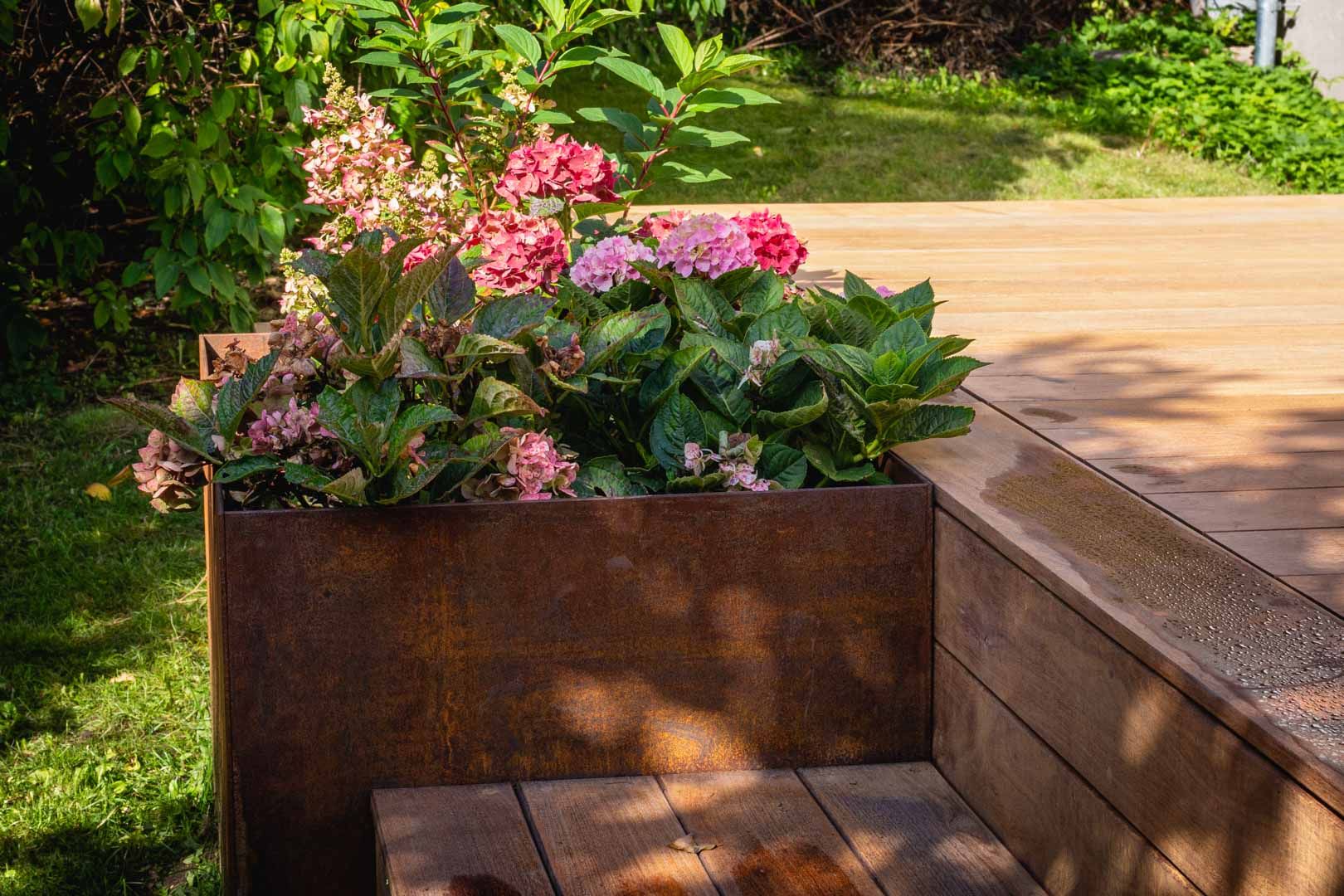 Billede af plantekasse på terrasse i Charlottenlund