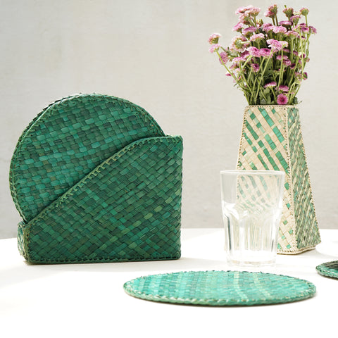 Handwoven Sustainable Screw-pine Table Mats