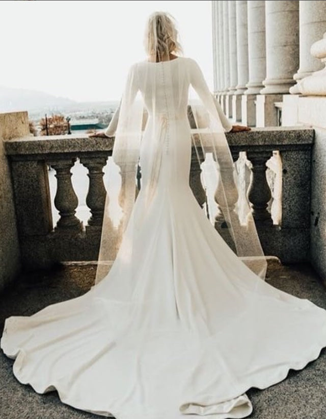 noah wedding dress