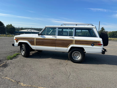 1989 Jeep Grand Wagoneer Driver Side