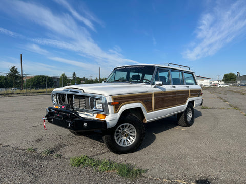 1989 Jeep Grand Wagoneer 3/4 View Driver Side