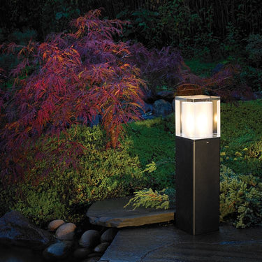 Pathway outdoor lighting