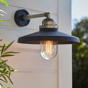 Outdoor Wall Light