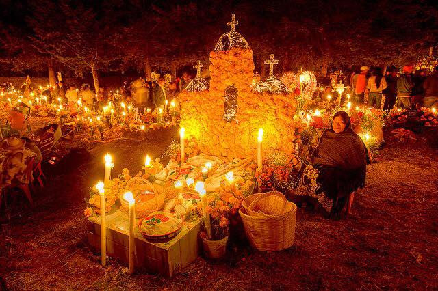 ELEMENTOS PARA UNA BUENA OFRENDA DE DÍA DE MUERTOS – Estilo Mexicano