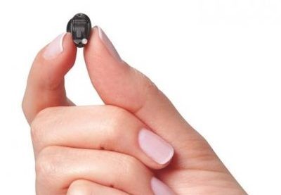 Starkey SoundLensSynergy i2400 hand e1555410244650