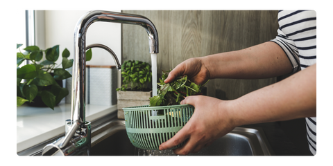 Washing leafy greens