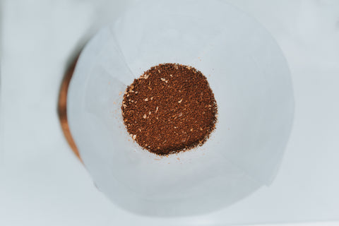 coarsely ground coffee in v60 dripper
