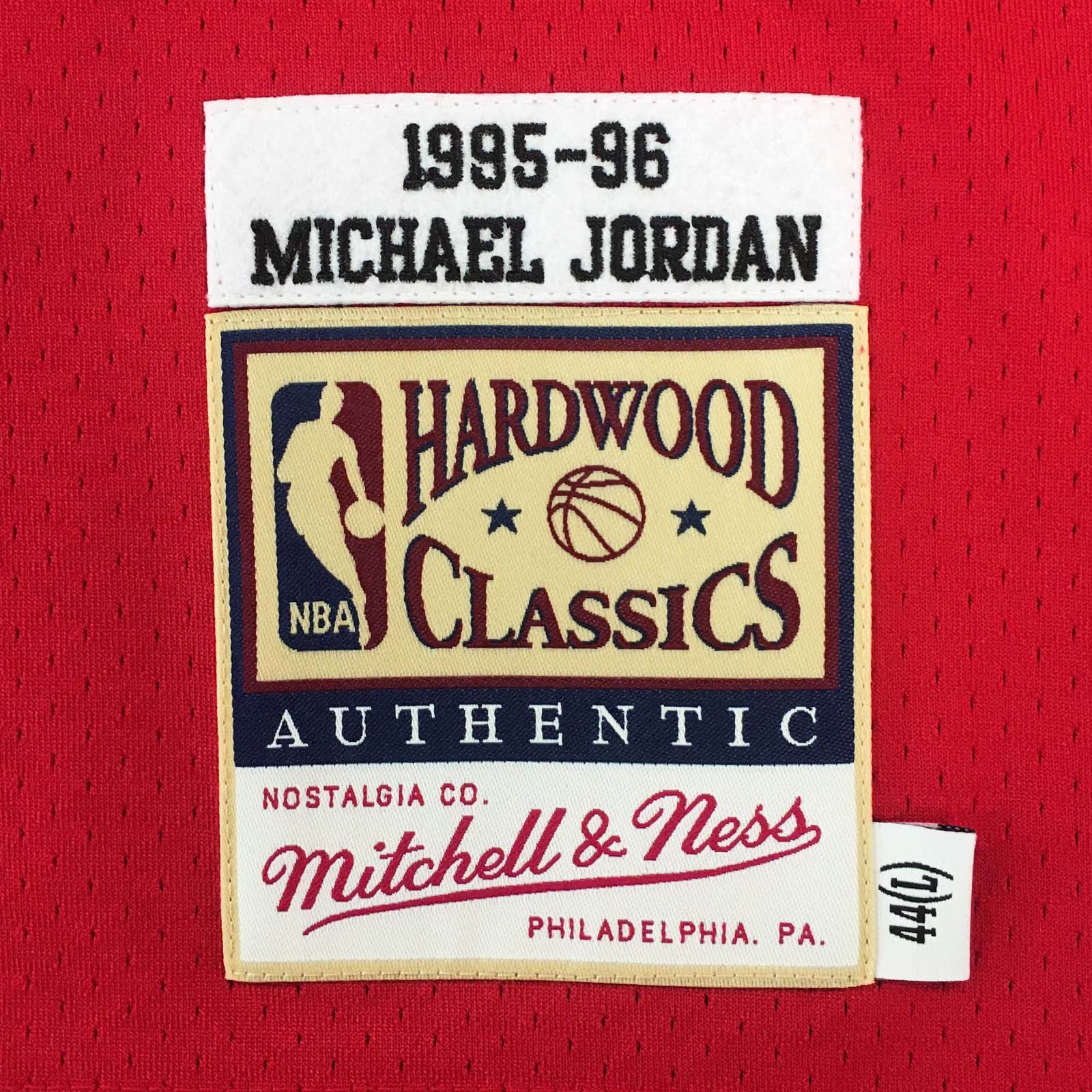 Michael Jordan Chicago NBA 1995-96 Authentic Hardwood Cla -