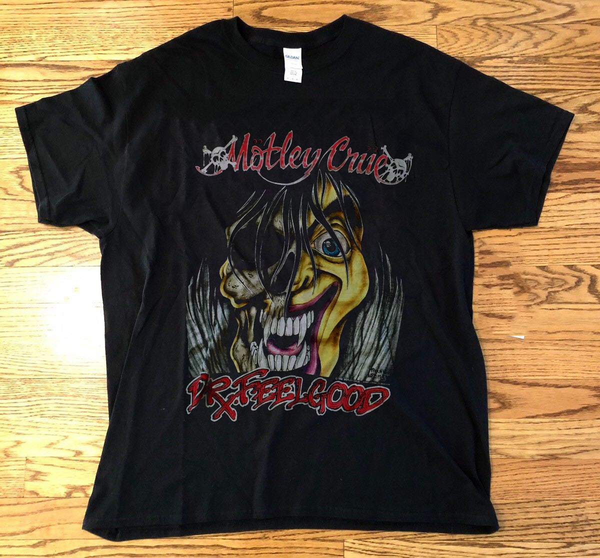 Vintage Motley Crue Concert Tour T-Shirt 1987 Kickin'Ass on the