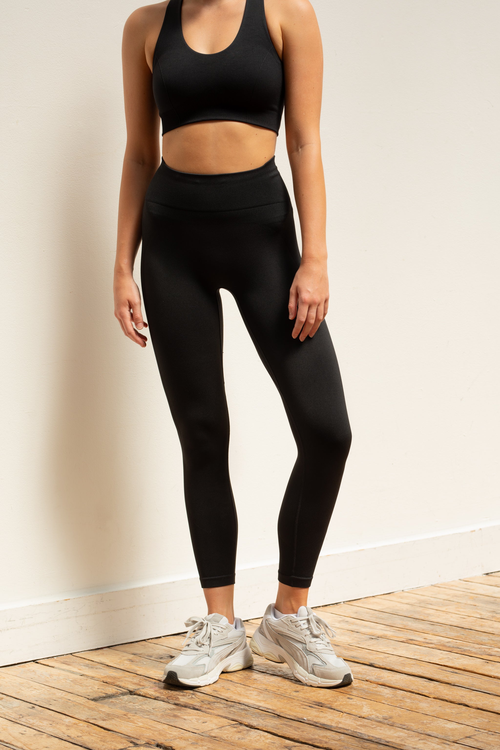 Running Arm Slogan Crop Top and Contrast Piping Detail Flared Leggings Set