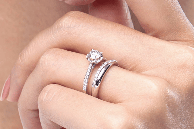 Claddagh Wedding Band or Claddagh Ring - What is the Difference?