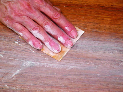 Có nên tự tẩy sơn gỗ tại nhà khi chưa có kinh nghiệm?