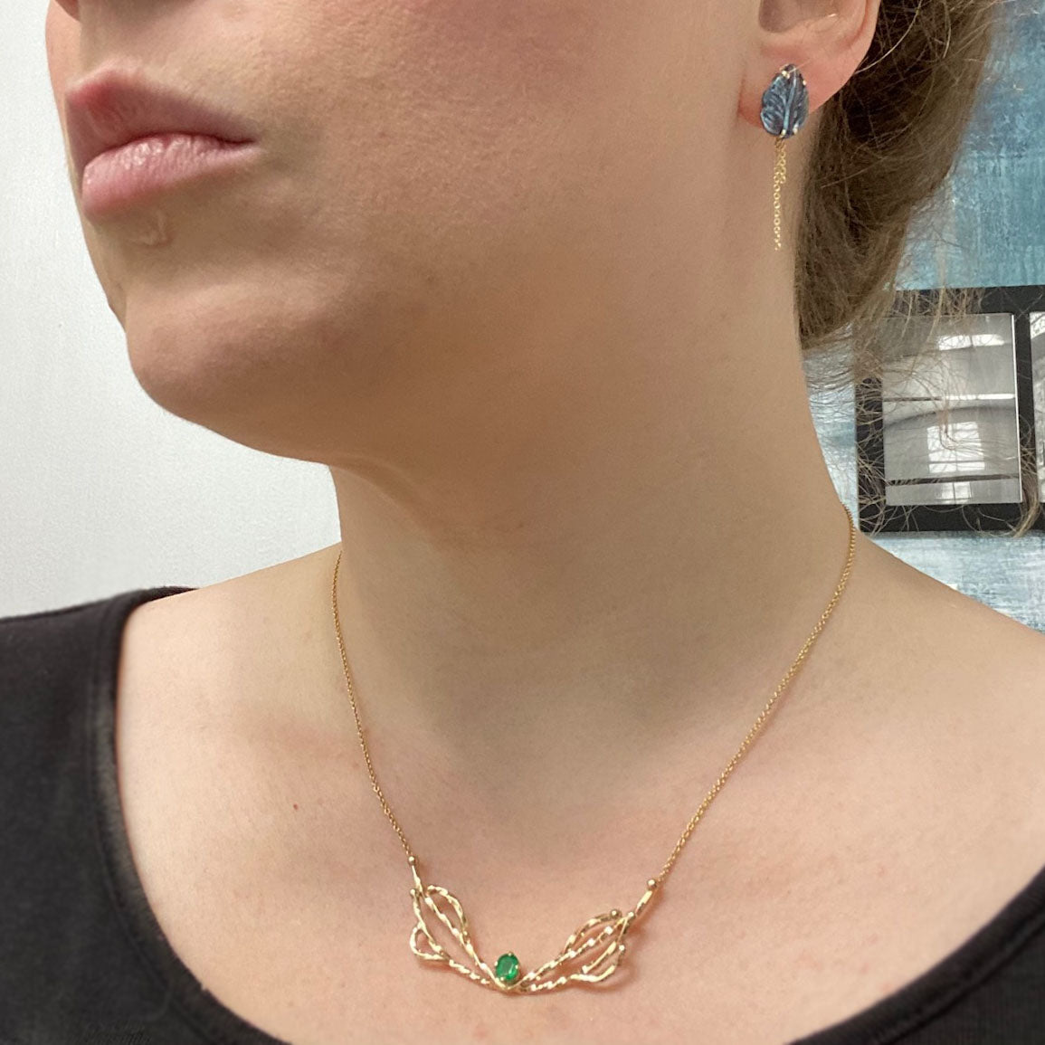 14k Emerald Mantle Necklace