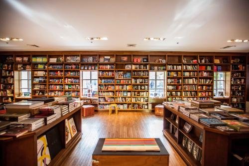 Books & Books: Coral Gables, FL