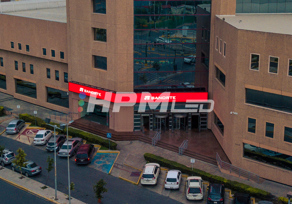 Proyecto Pantalla LED HPMLED Edificio Banorte